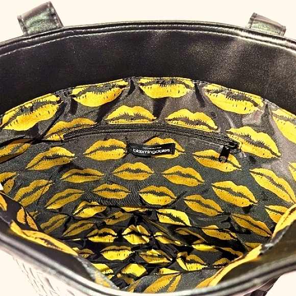 Bloomingdale's Black Quilted Tote Bag NWOT Factory Packed. - Picture 3 of 5